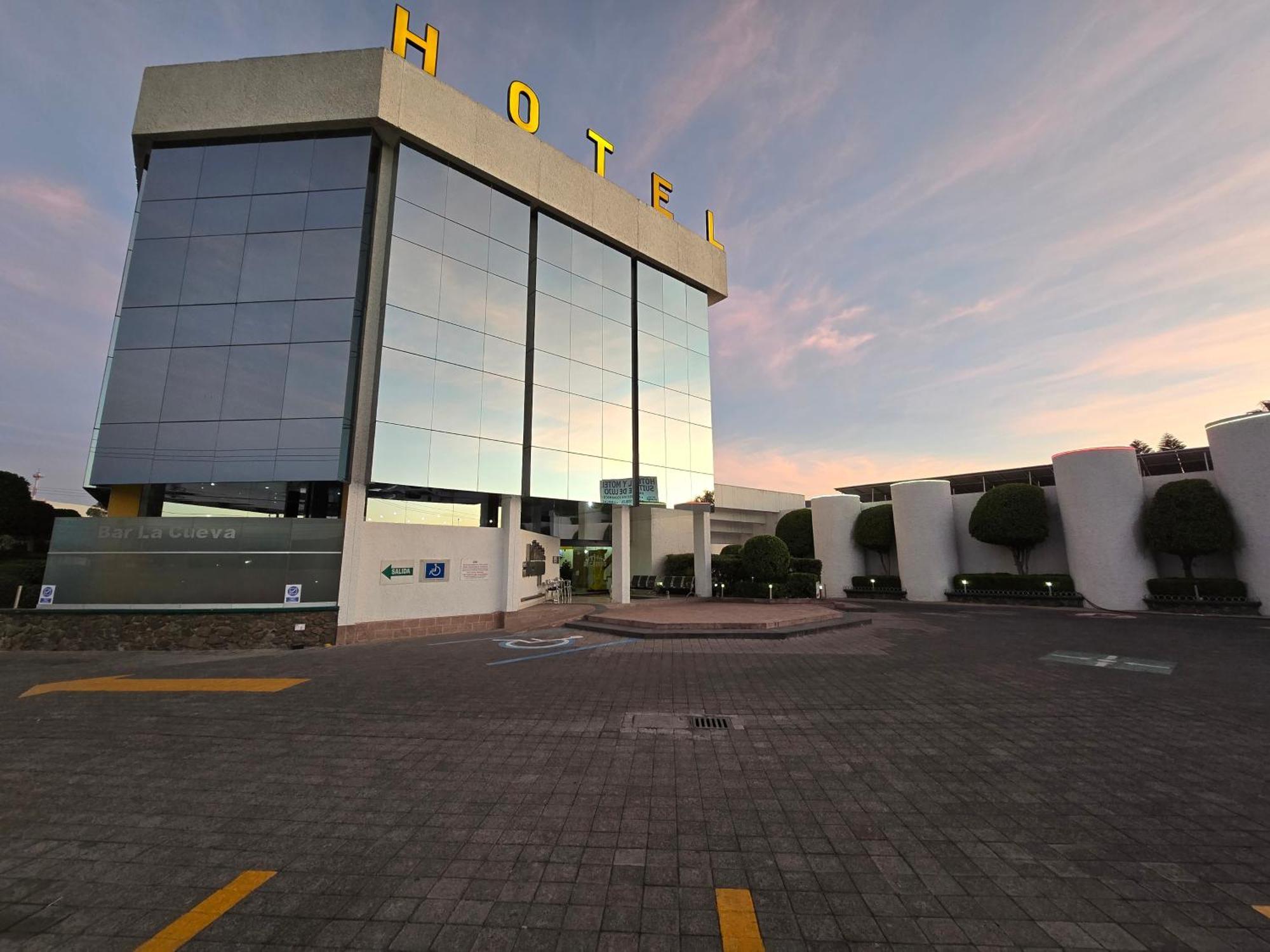 Hotel Alcampo Miranda Exterior photo